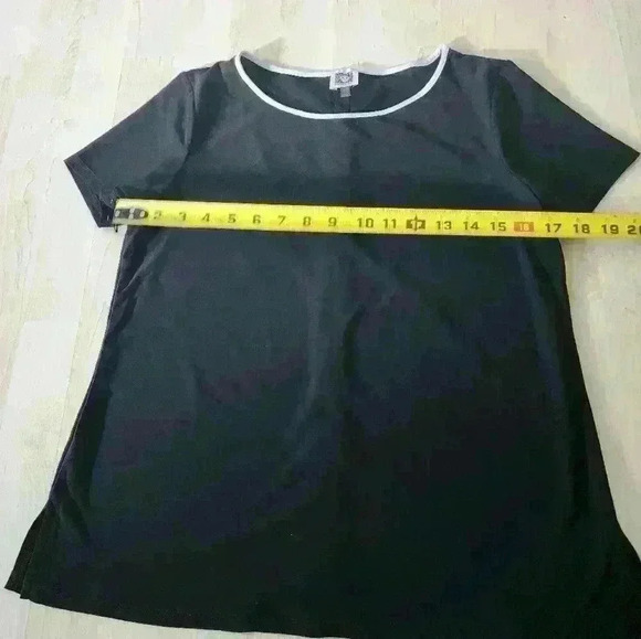 Anne Klein black top size small - Picture 4 of 6